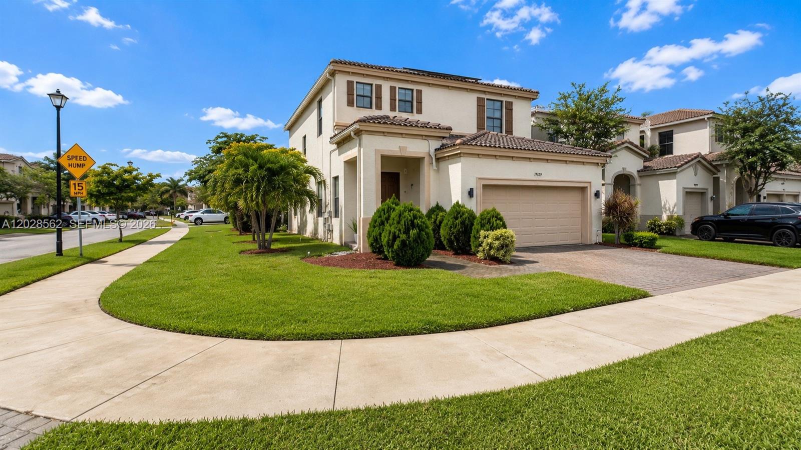 See details 19329 4 / 3 2223 sq. ft. $ 2026-06-01 0 Photo