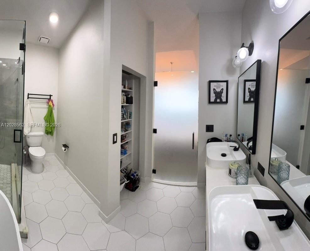 See details 19329 4 / 3 2223 sq. ft. $ 2026-06-01 0 Photo