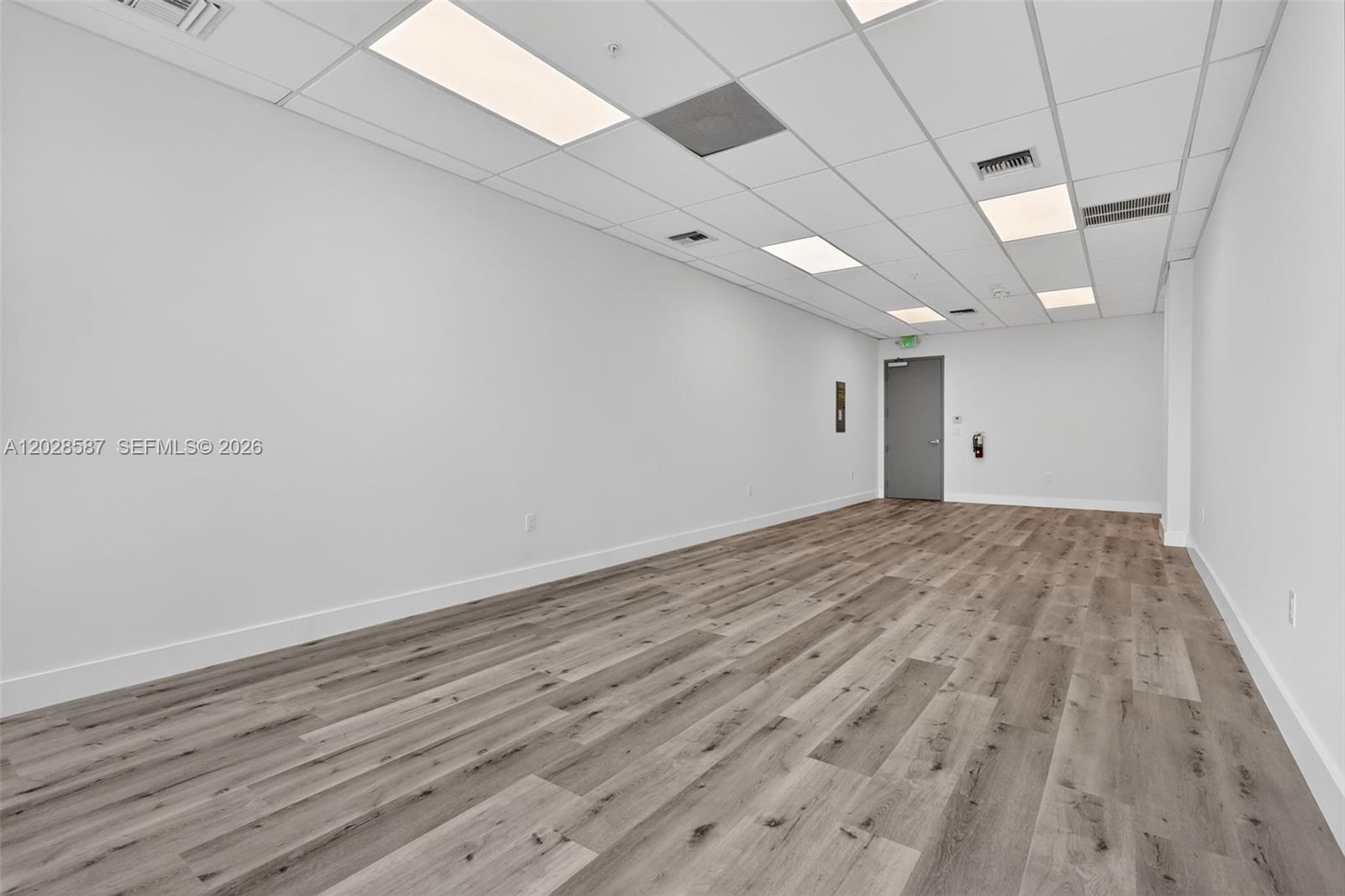 1006  /   sq. ft. $ 2026-06-01 0 Photo