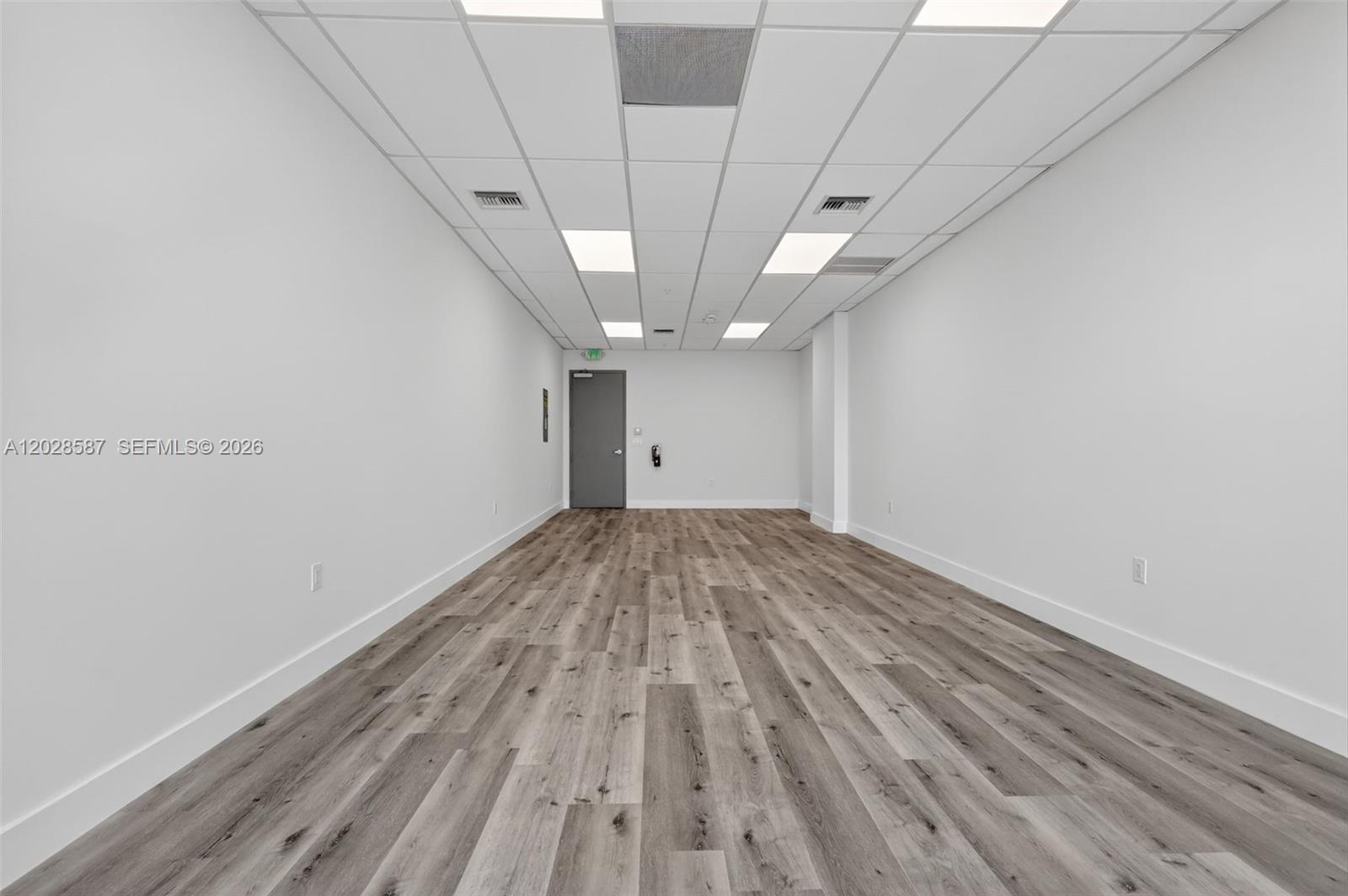1006  /   sq. ft. $ 2026-06-01 0 Photo