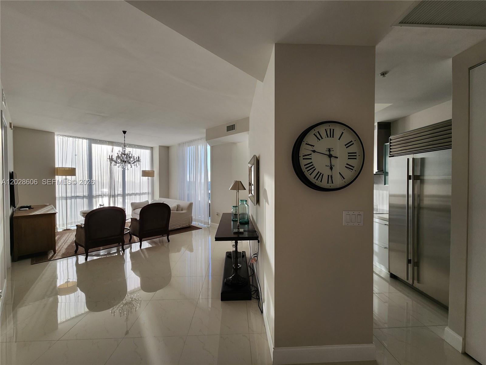 Ver detalles 4101A 2 / 2 1289 sq. ft. $ 2026-06-01 0 foto