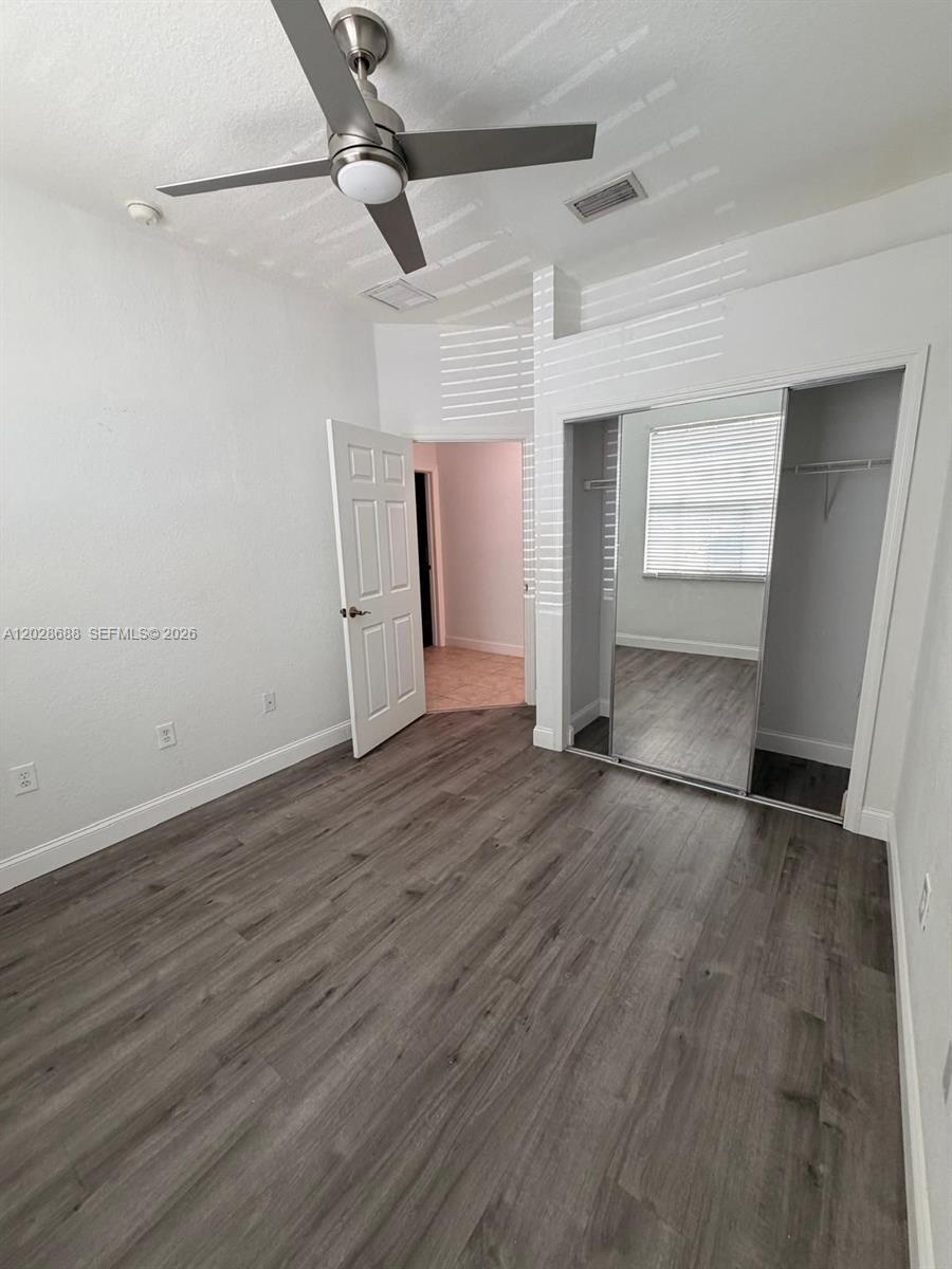 7542 3 / 2 1268 sq. ft. $ 2026-06-01 0 foto