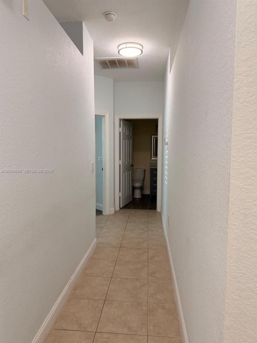 7542 3 / 2 1268 sq. ft. $ 2026-06-01 0 foto