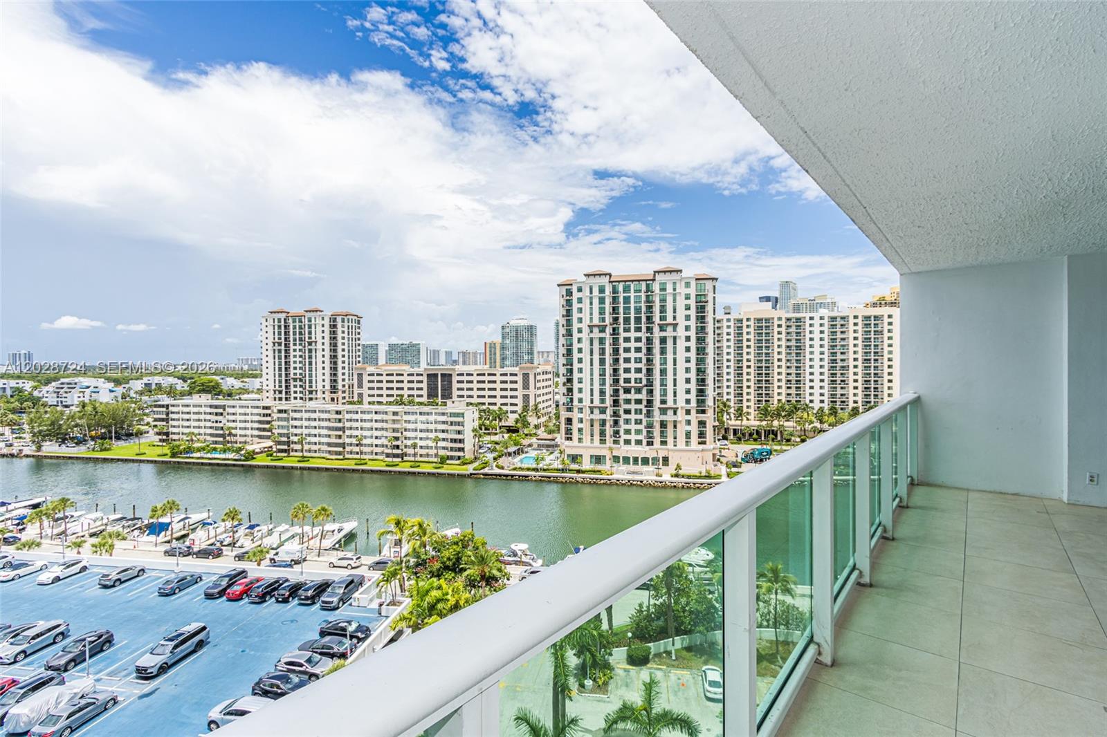 See details 1102 1 / 2 991 sq. ft. $ 2026-06-01 0 Photo