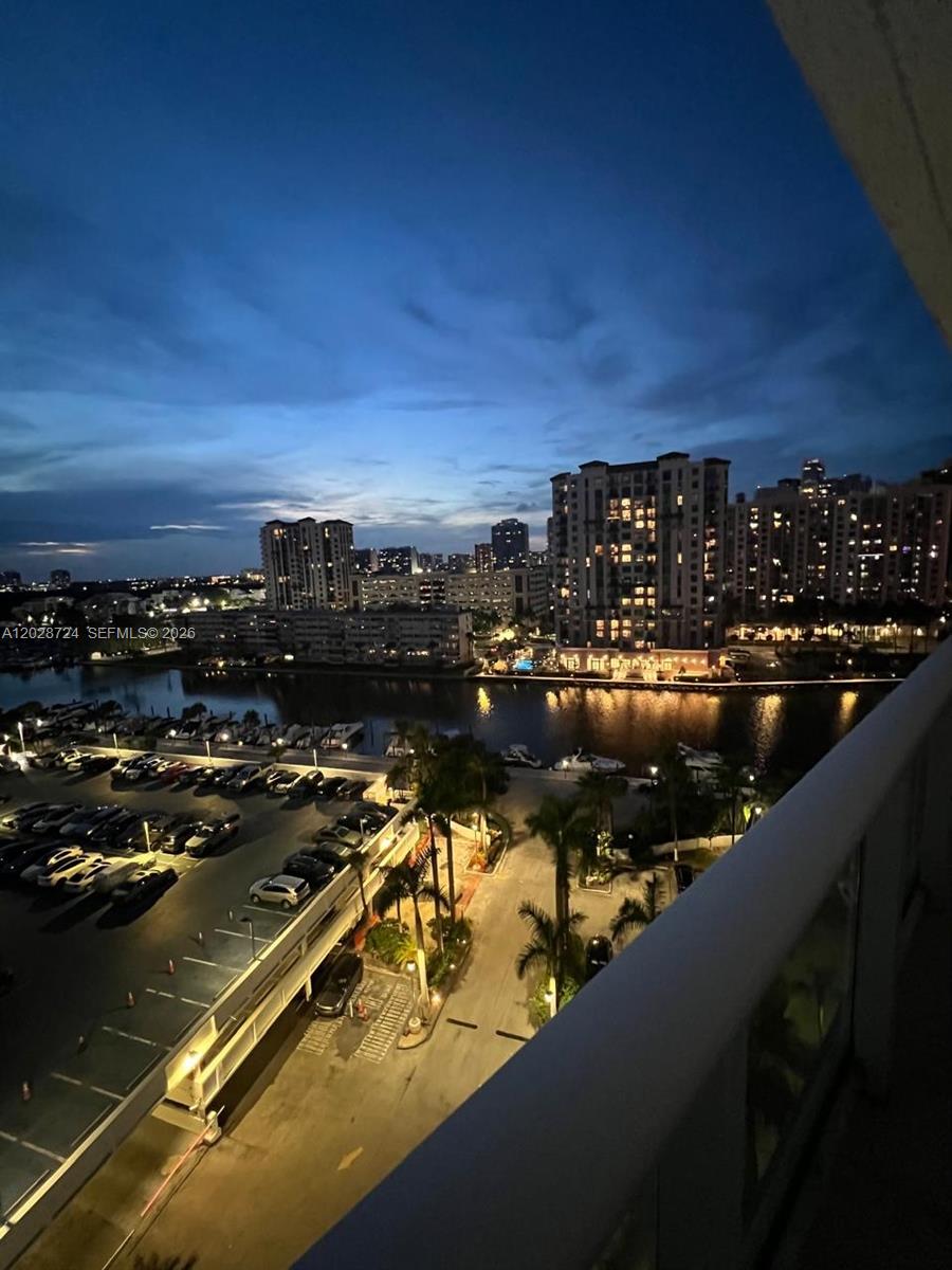 See details 1102 1 / 2 991 sq. ft. $ 2026-06-01 0 Photo