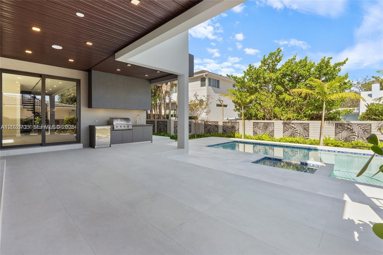   /  4390 sq. ft. $ 2026-06-01 0 foto