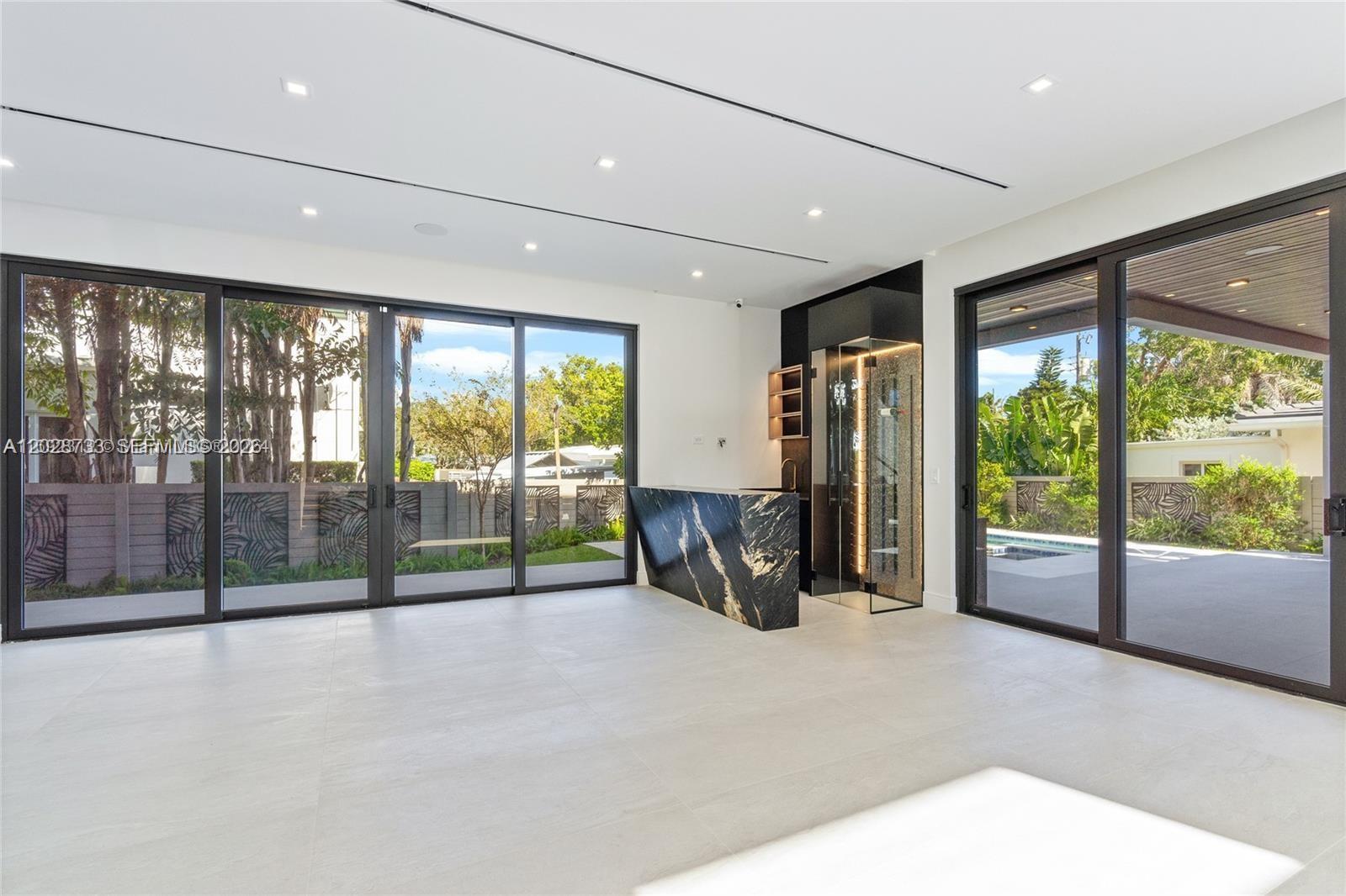  /  4390 sq. ft. $ 2026-06-01 0 foto