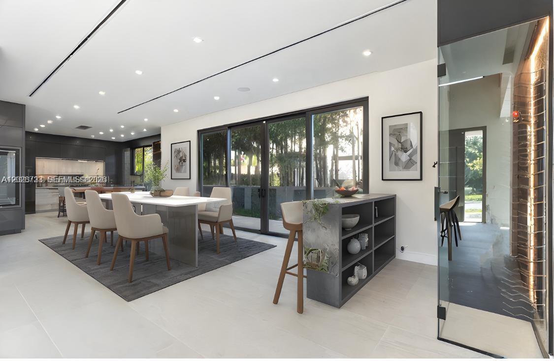   /  4390 sq. ft. $ 2026-06-01 0 foto