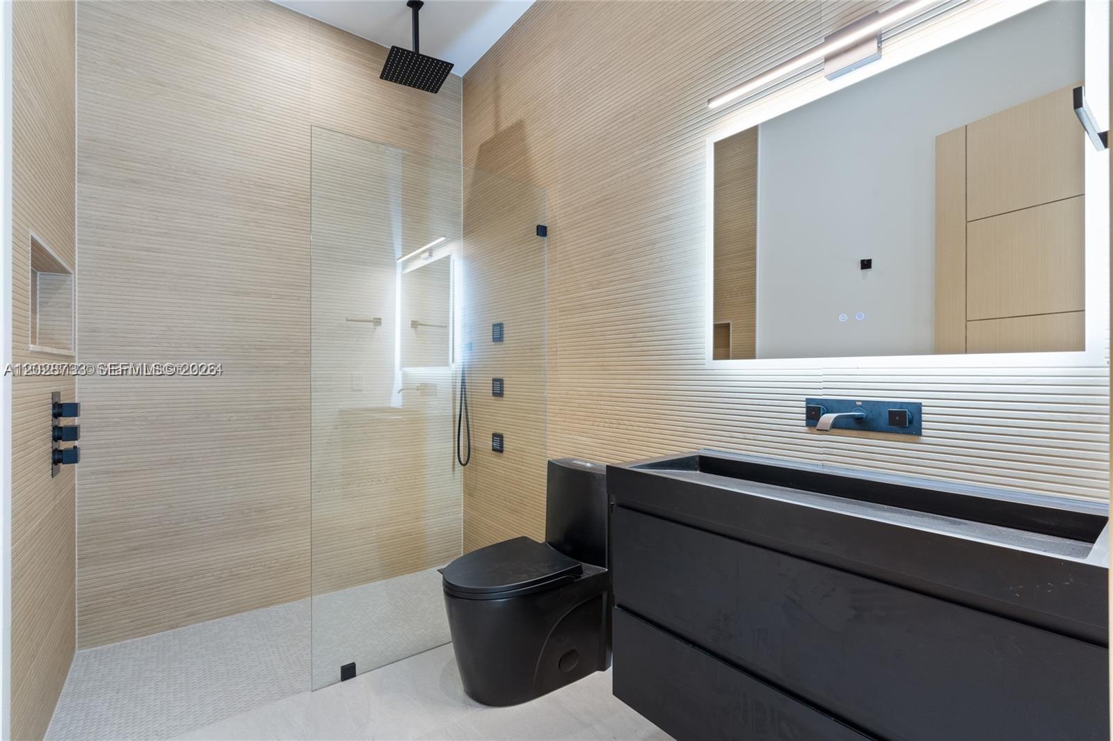   /  4390 sq. ft. $ 2026-06-01 0 foto