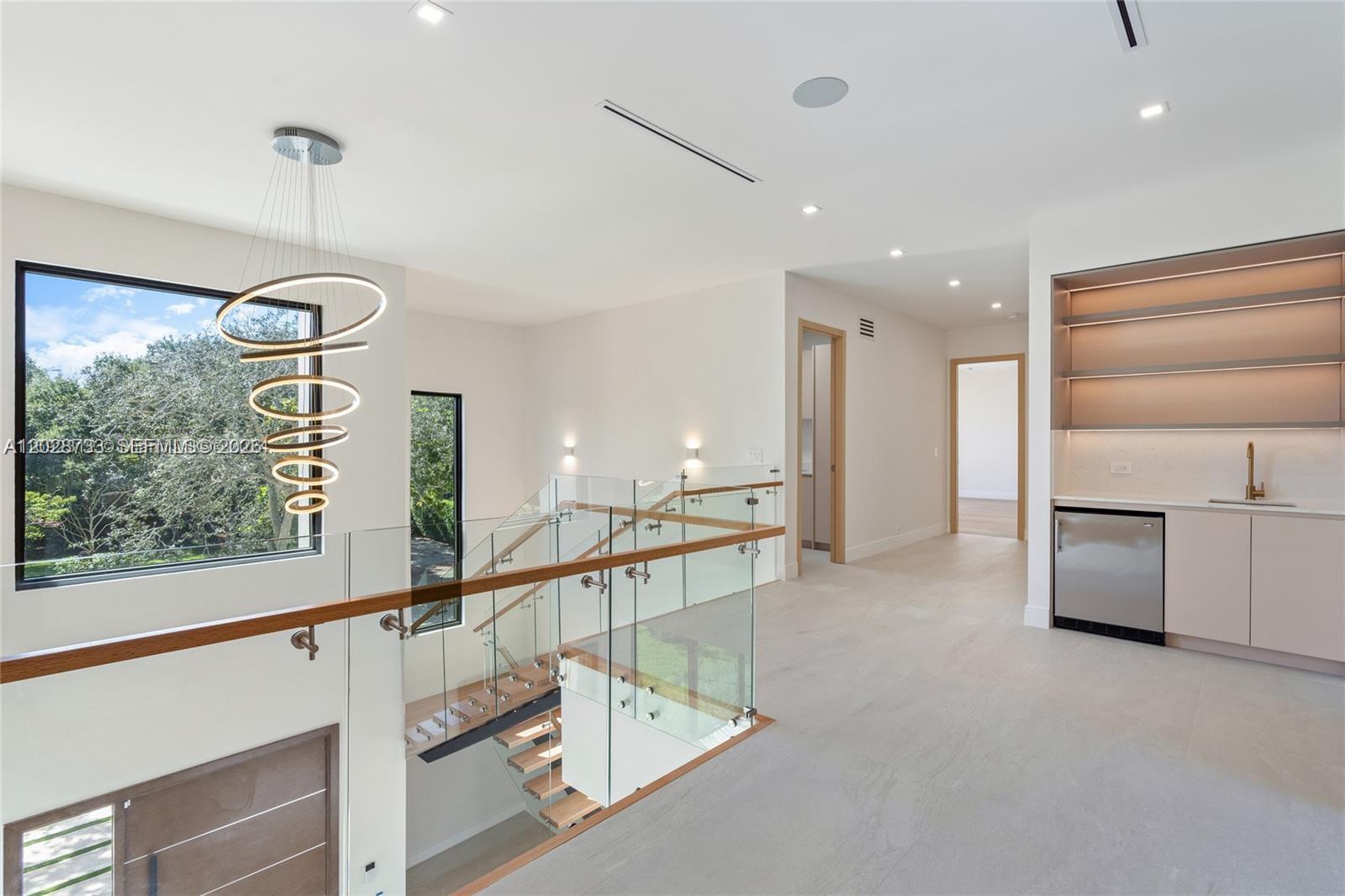   /  4390 sq. ft. $ 2026-06-01 0 foto