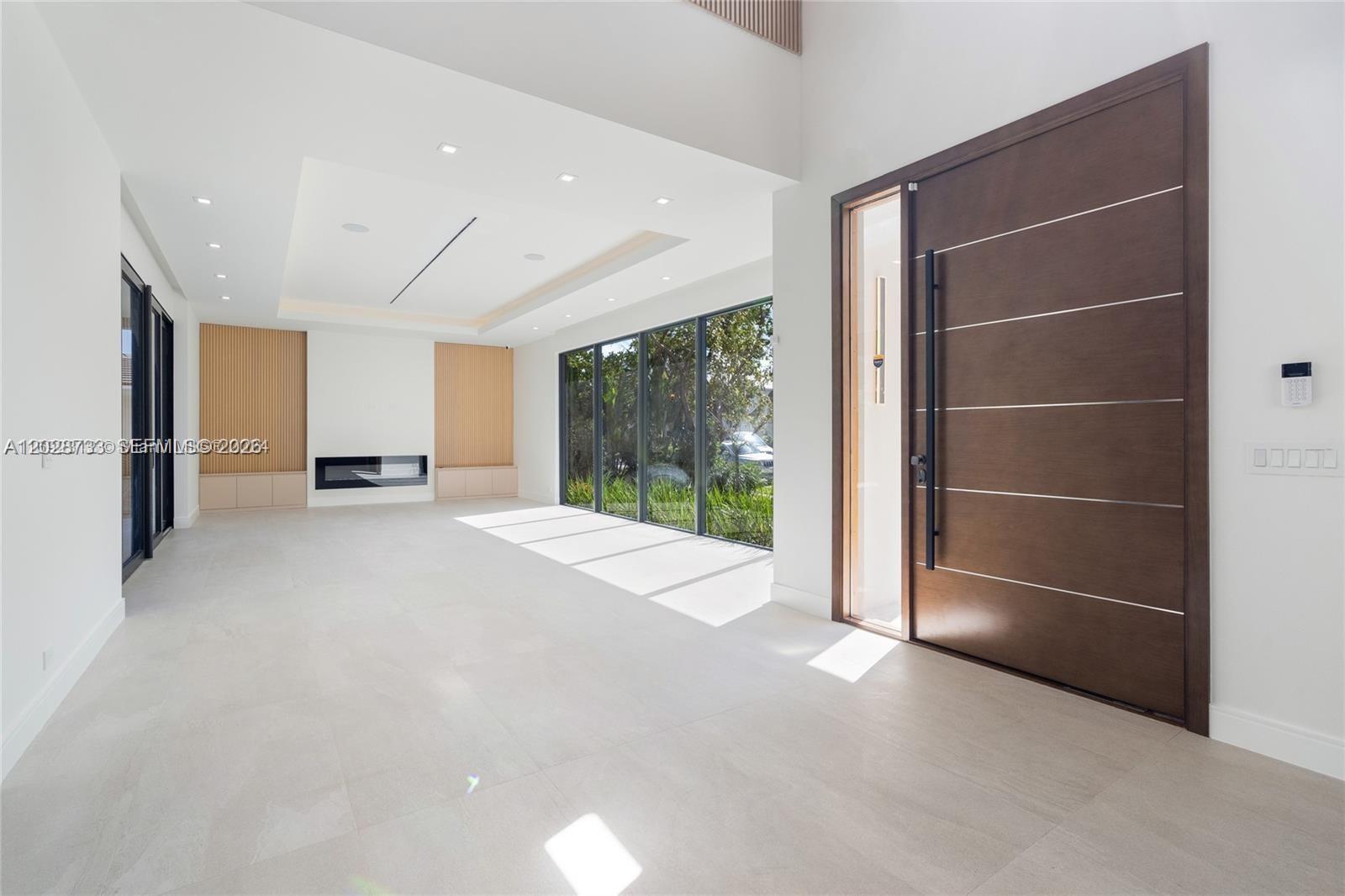   /  4390 sq. ft. $ 2026-06-01 0 foto