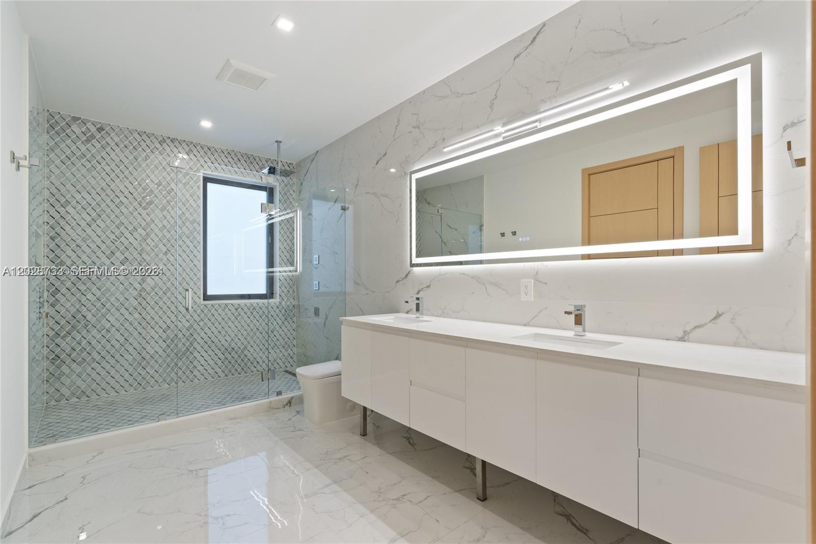   /  4390 sq. ft. $ 2026-06-01 0 foto