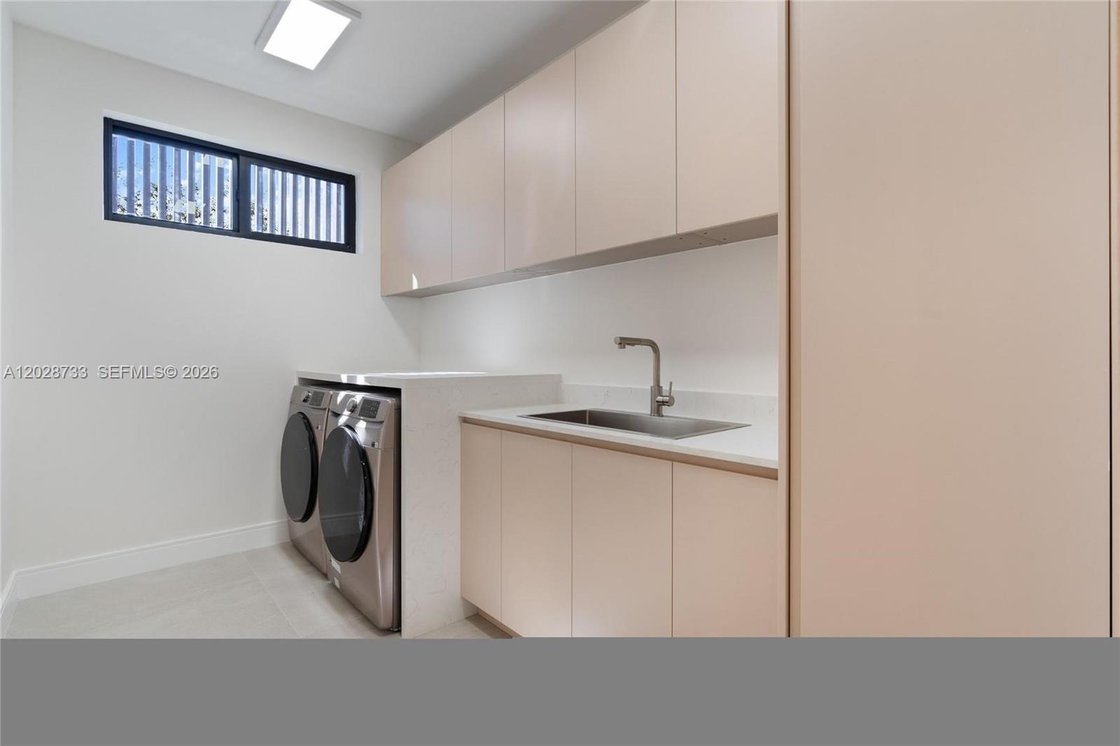   /  4390 sq. ft. $ 2026-06-01 0 foto