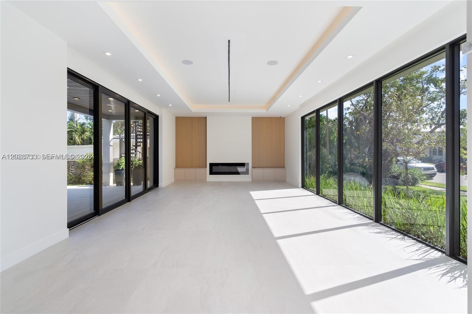   /  4390 sq. ft. $ 2026-06-01 0 foto