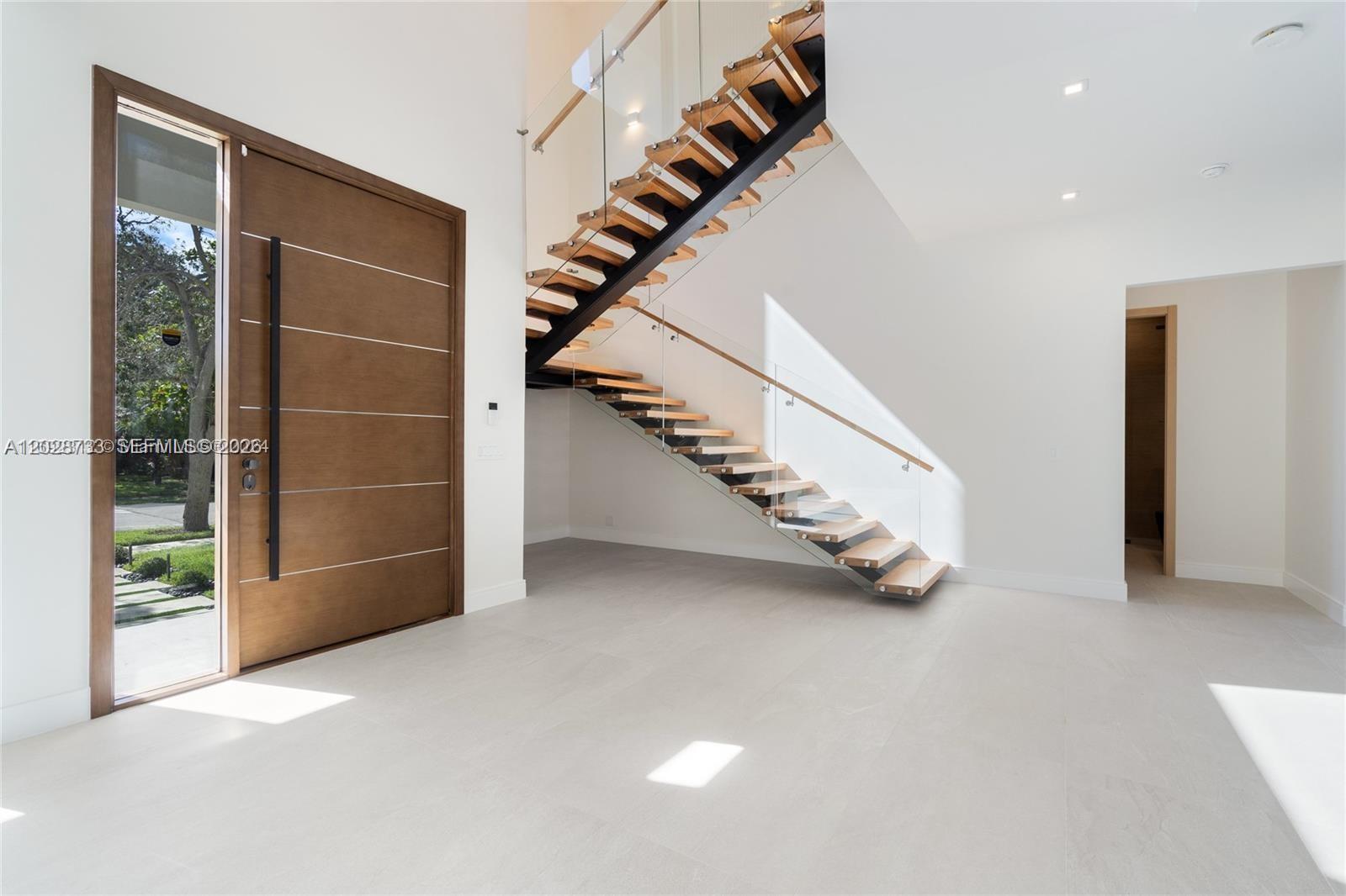   /  4390 sq. ft. $ 2026-06-01 0 foto