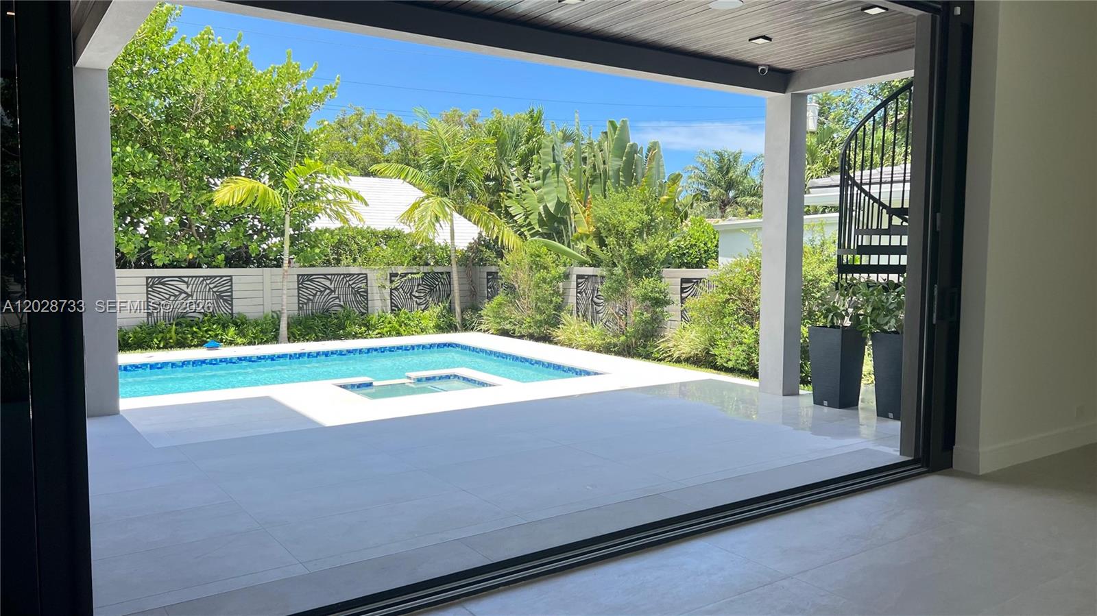   /  4390 sq. ft. $ 2026-06-01 0 foto