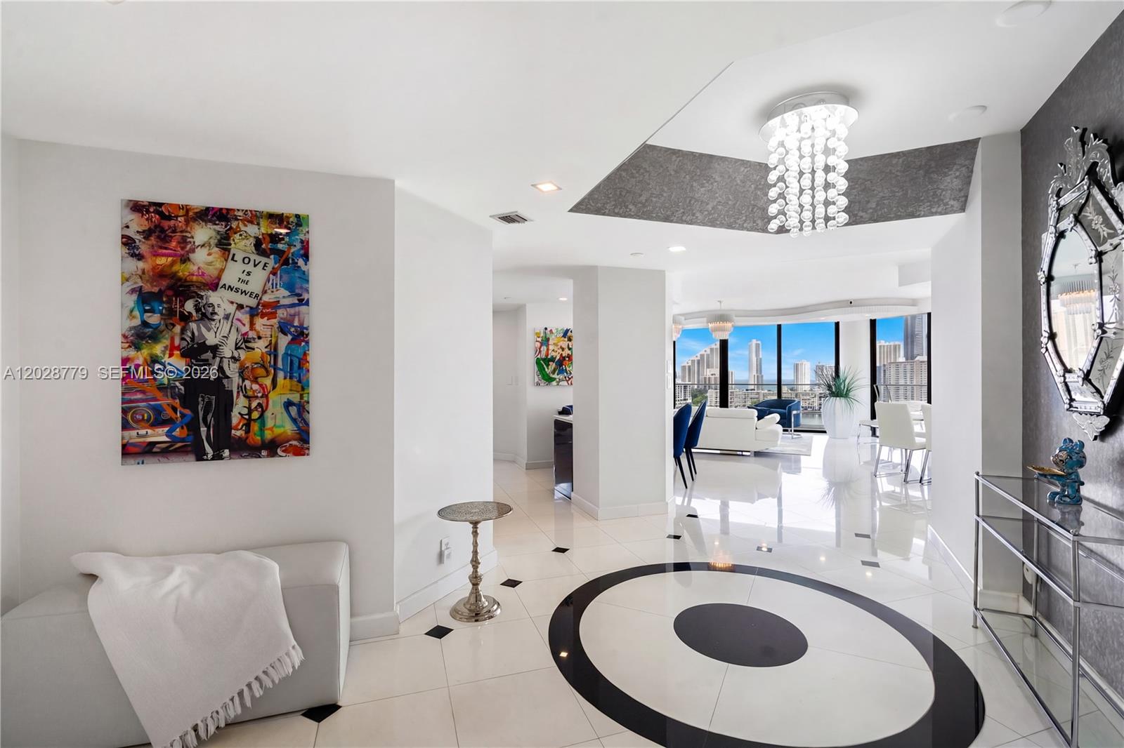 1605 3 / 5 3590 sq. ft. $ 2026-06-01 0 foto