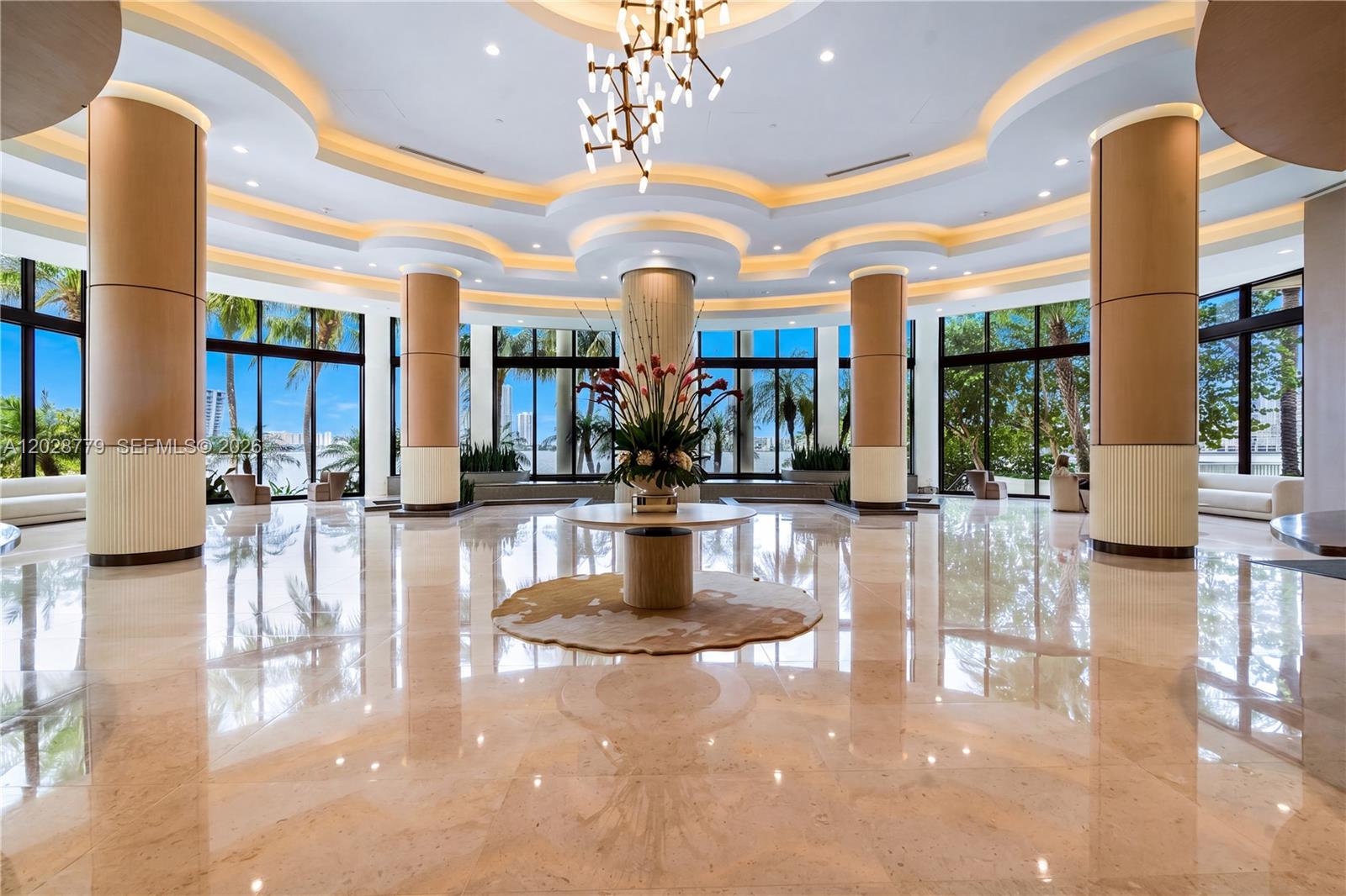 1605 3 / 5 3590 sq. ft. $ 2026-06-01 0 foto