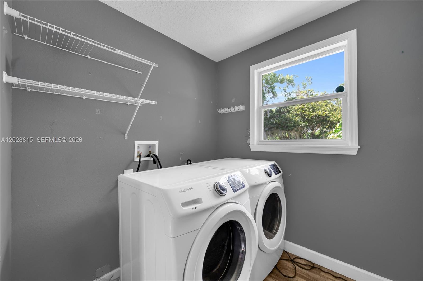 Ver detalles 4125 3 / 2 1496 sq. ft. $ 2026-06-01 0 foto
