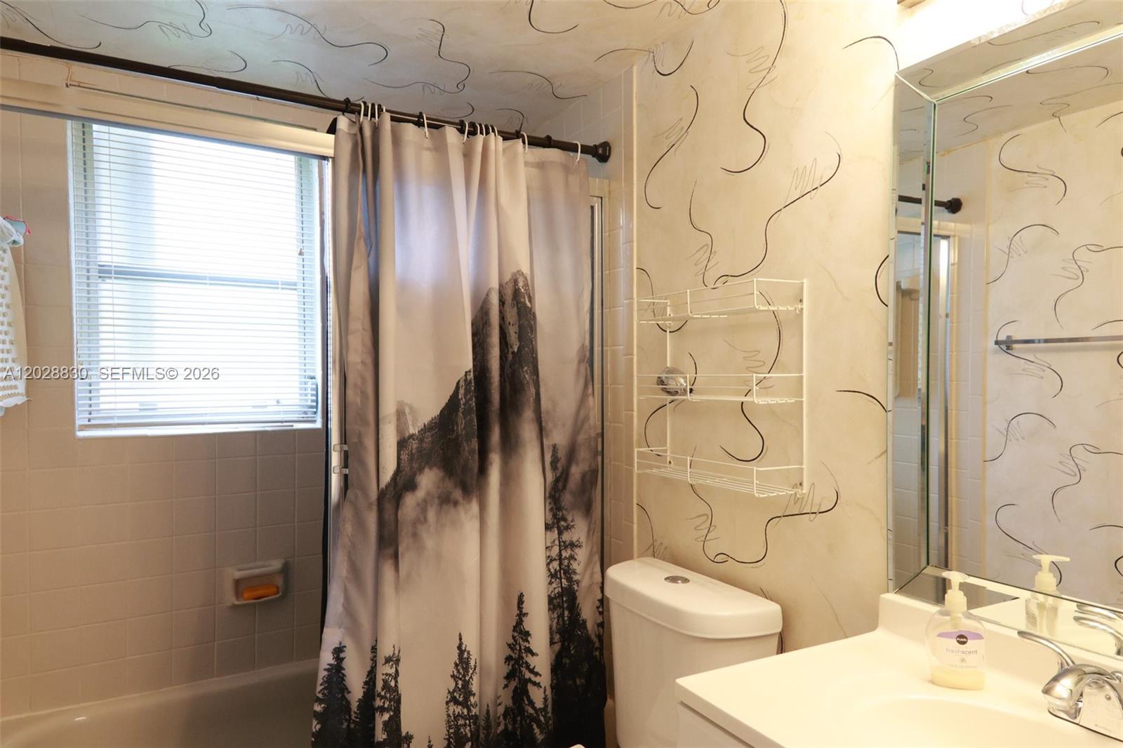 101 2 / 2 1110 sq. ft. $ 2026-08-17 0 foto