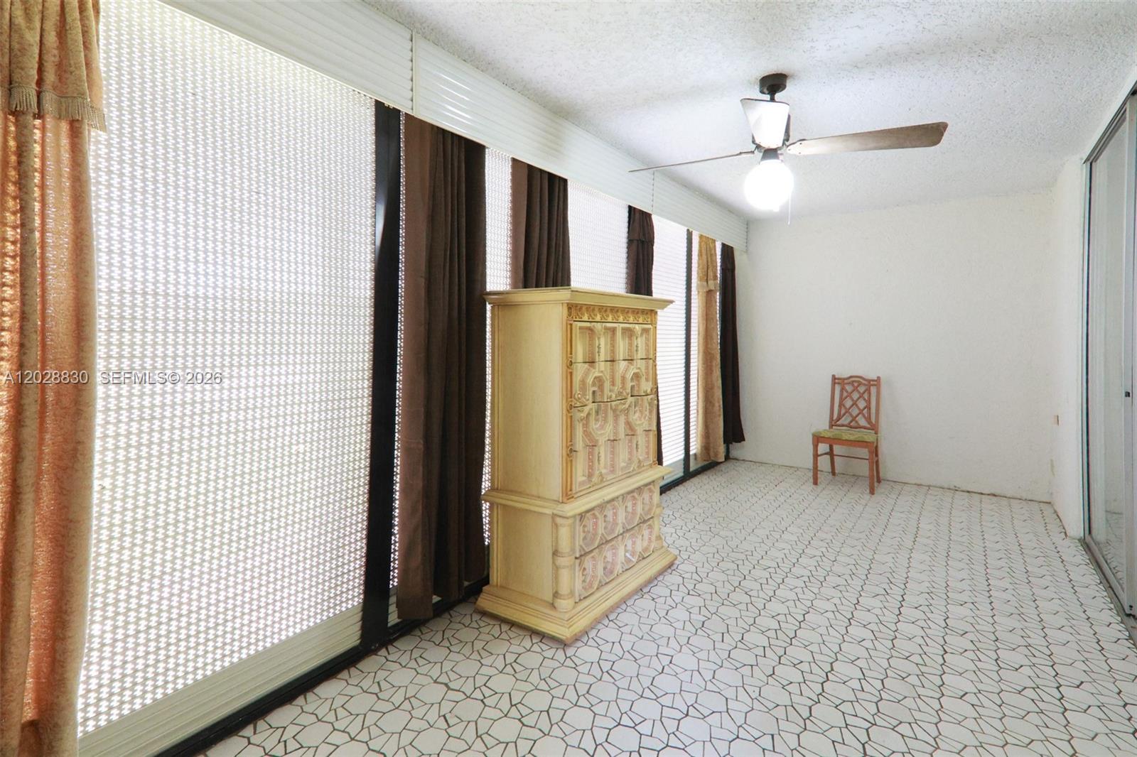 101 2 / 2 1110 sq. ft. $ 2026-08-17 0 foto