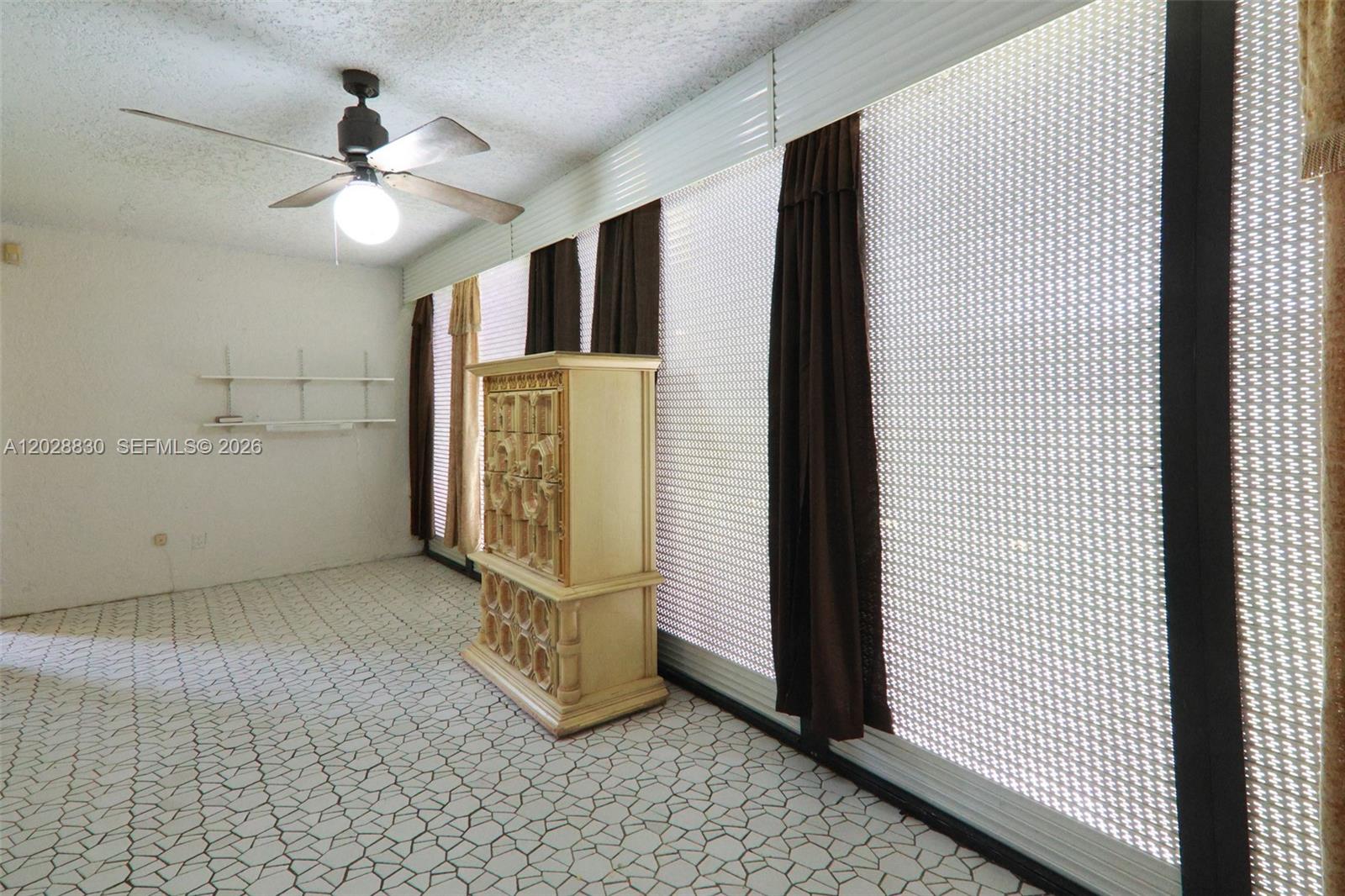 101 2 / 2 1110 sq. ft. $ 2026-08-17 0 foto