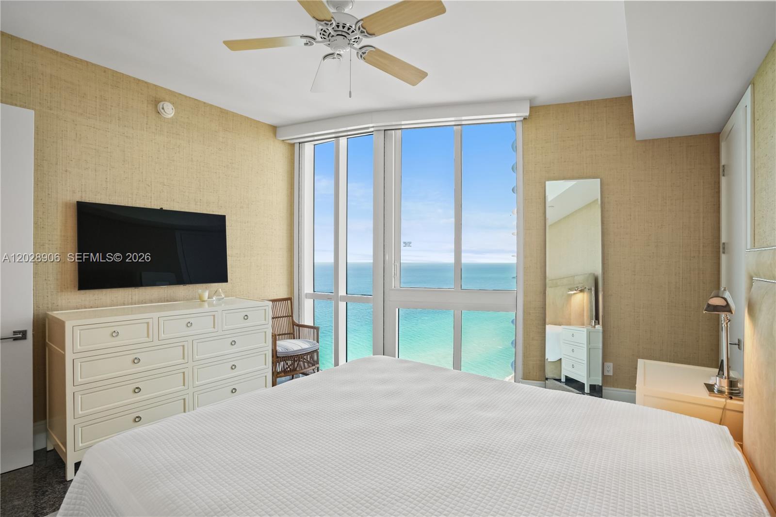 2601 3 / 4 2928 sq. ft. $ 2026-06-01 0 Photo