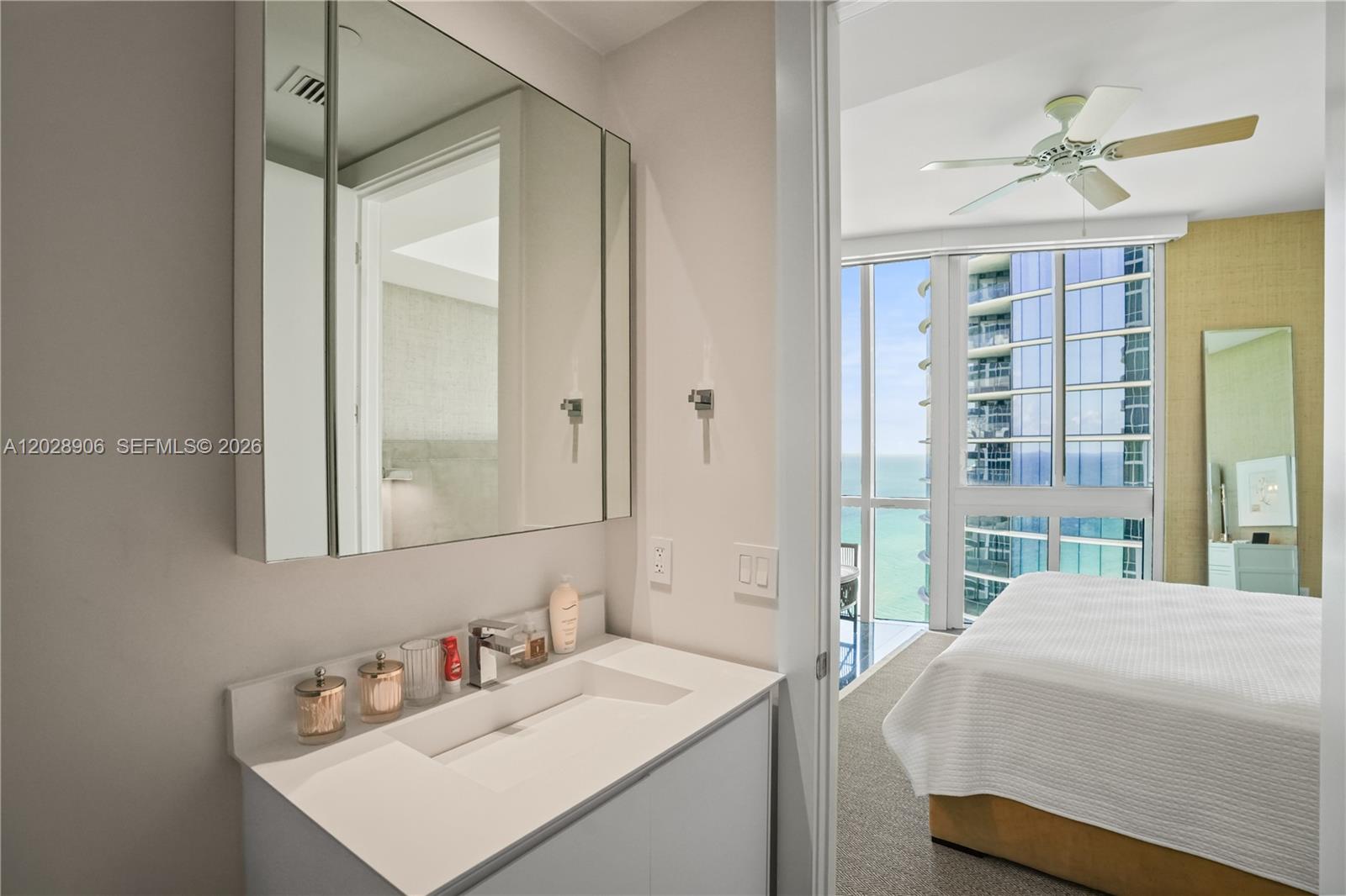2601 3 / 4 2928 sq. ft. $ 2026-06-01 0 Photo