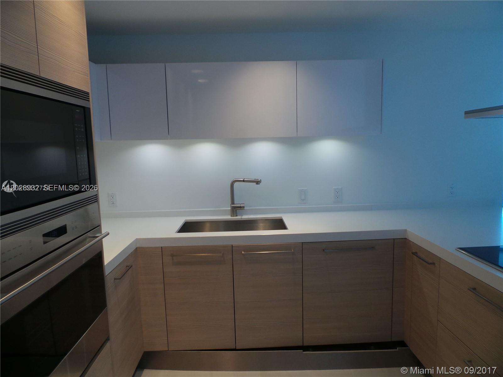 Photo of 17111 Biscayne Blvd  #1703, North Miami Beach, Florida, 33160 - 