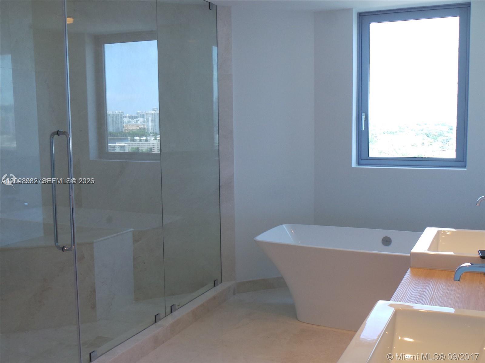 Photo of 17111 Biscayne Blvd  #1703, North Miami Beach, Florida, 33160 - 