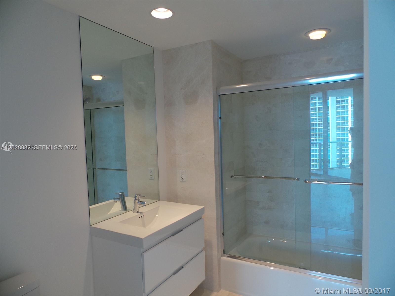 Photo of 17111 Biscayne Blvd  #1703, North Miami Beach, Florida, 33160 - 