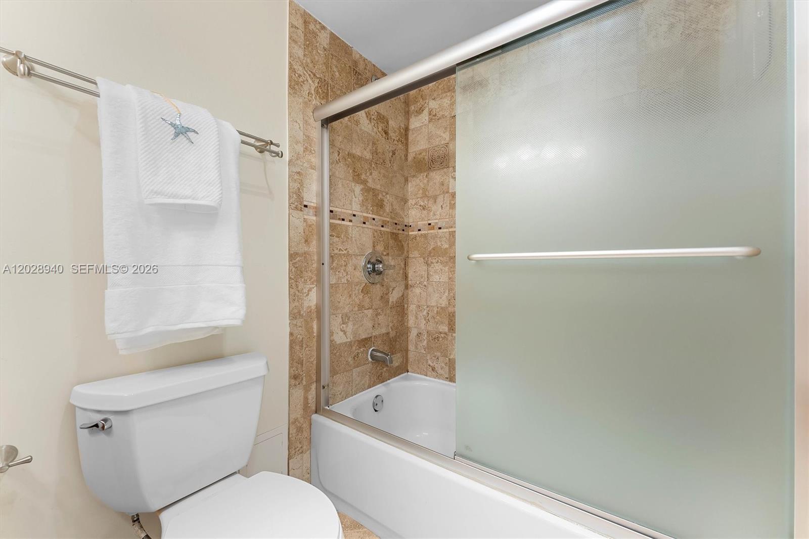 Ver detalles 3L 0 / 1 545 sq. ft. $ 2026-06-01 0 foto