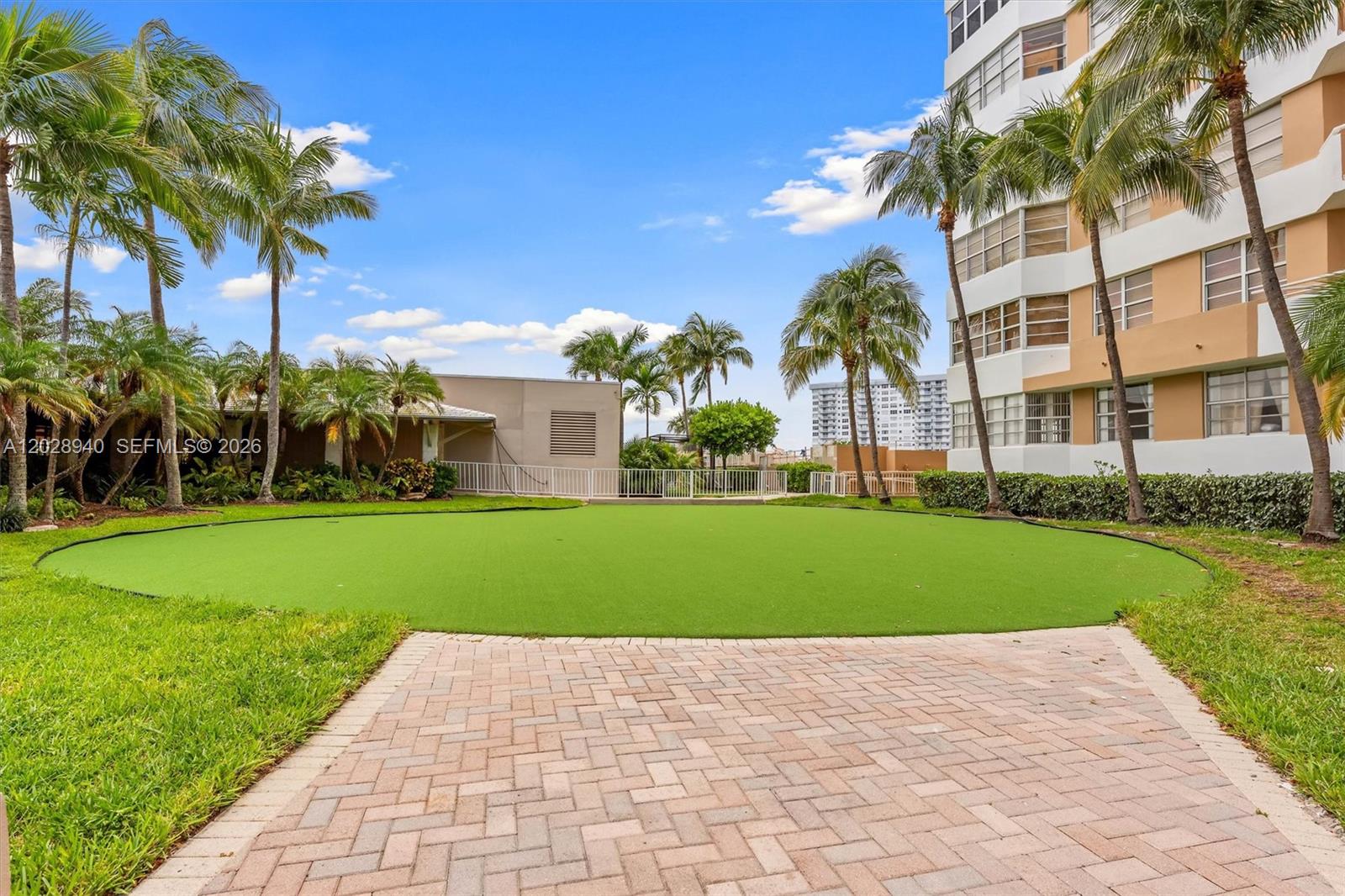 Ver detalles 3L 0 / 1 545 sq. ft. $ 2026-06-01 0 foto