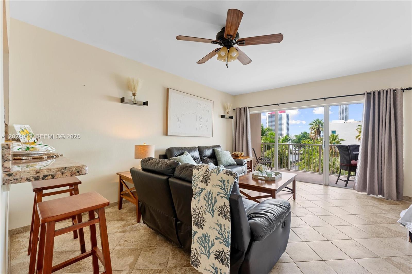 Ver detalles 3L 0 / 1 545 sq. ft. $ 2026-06-01 0 foto