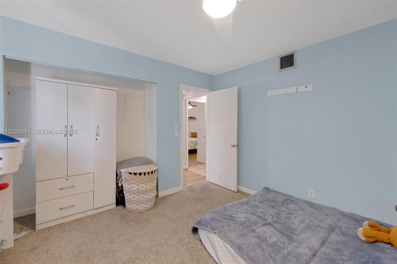 Ver detalles 780 4 / 3 1448 sq. ft. $ 2026-06-01 0 foto