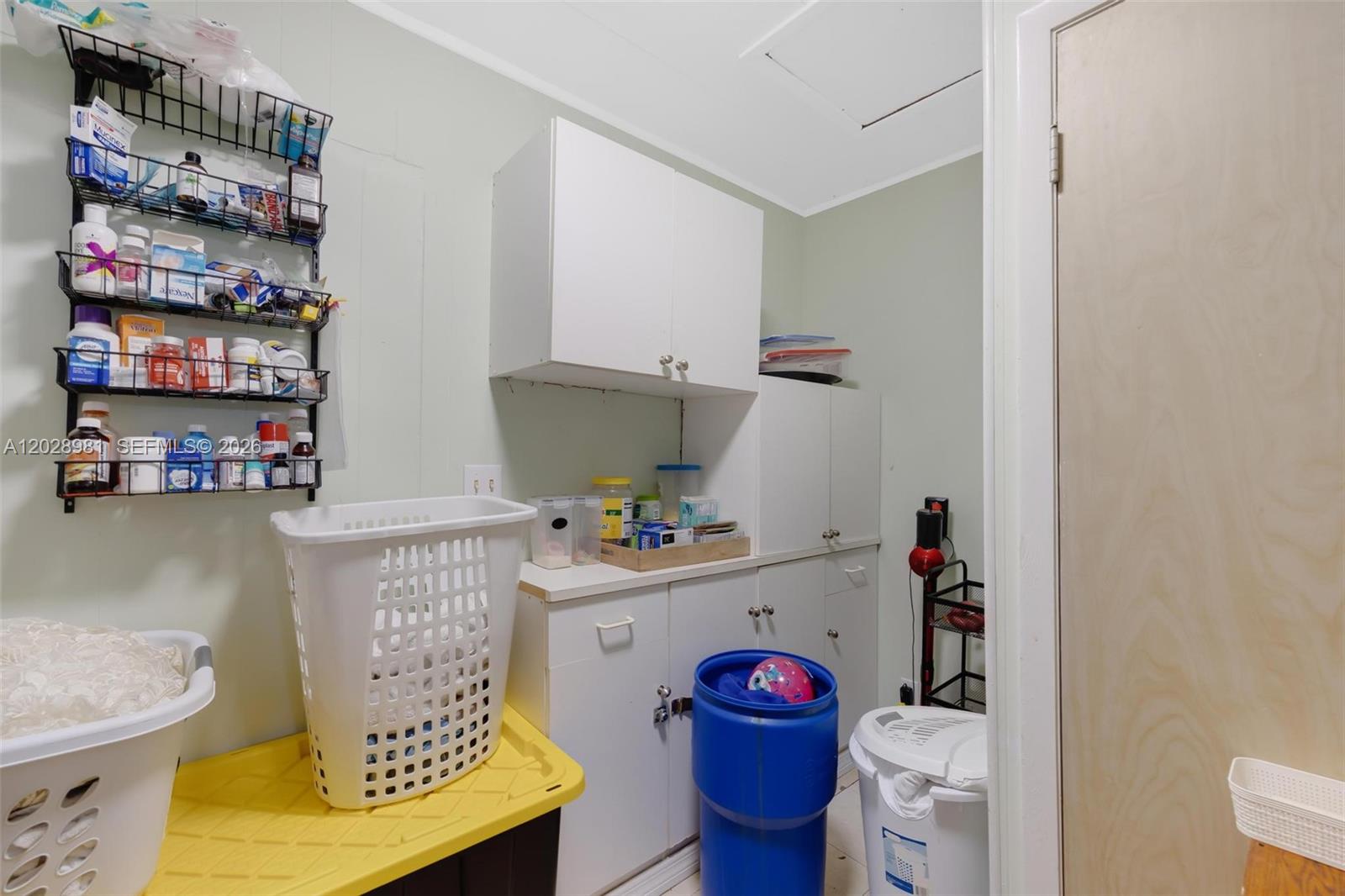 Ver detalles 780 4 / 3 1448 sq. ft. $ 2026-06-01 0 foto