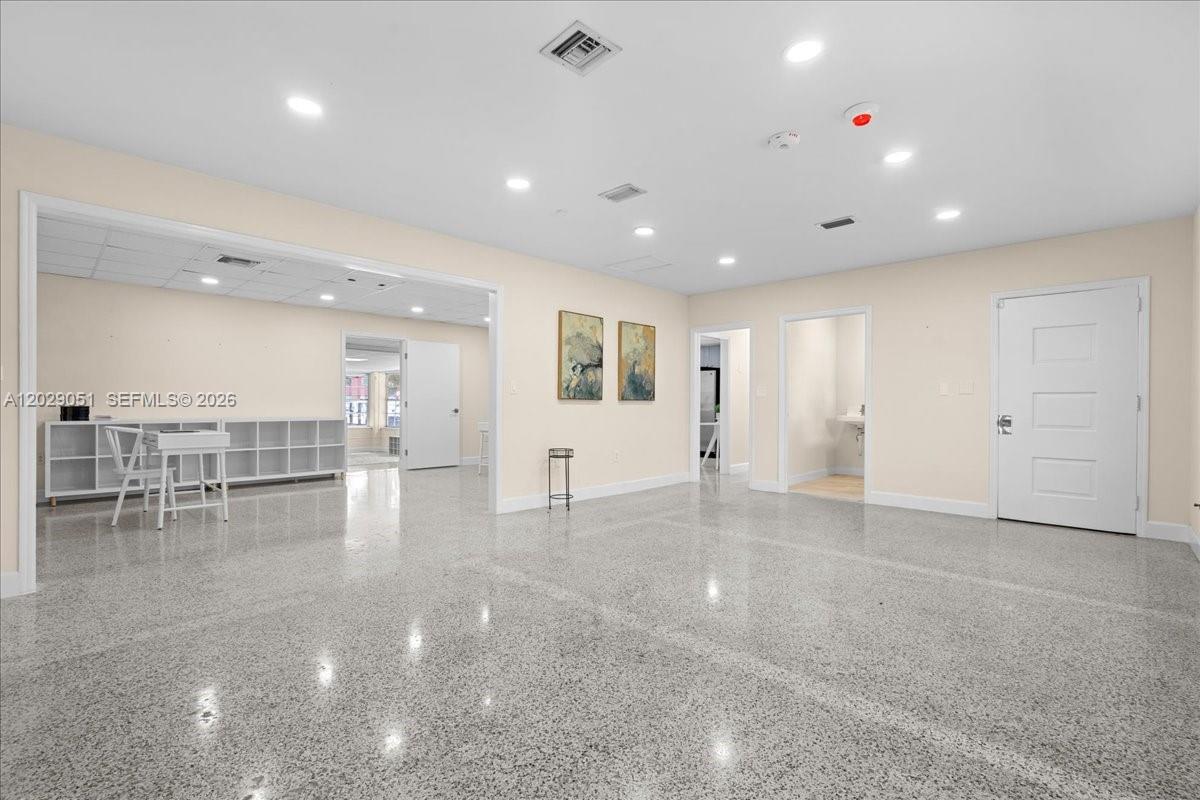   /   sq. ft. $ 2026-06-01 0 Photo