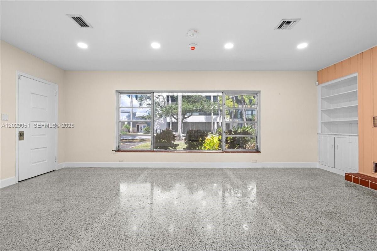   /   sq. ft. $ 2026-06-01 0 Photo