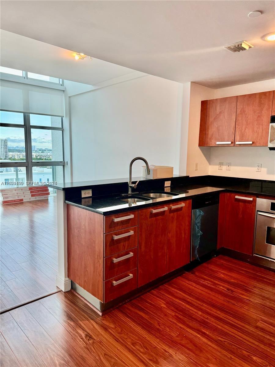 Photo of 3131 188th St  #2-1213, Aventura, Florida, 33180 - 
