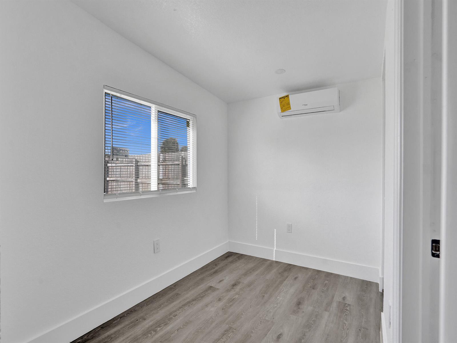 6143 4 / 3 1388 sq. ft. $ 2026-06-20 0 Photo