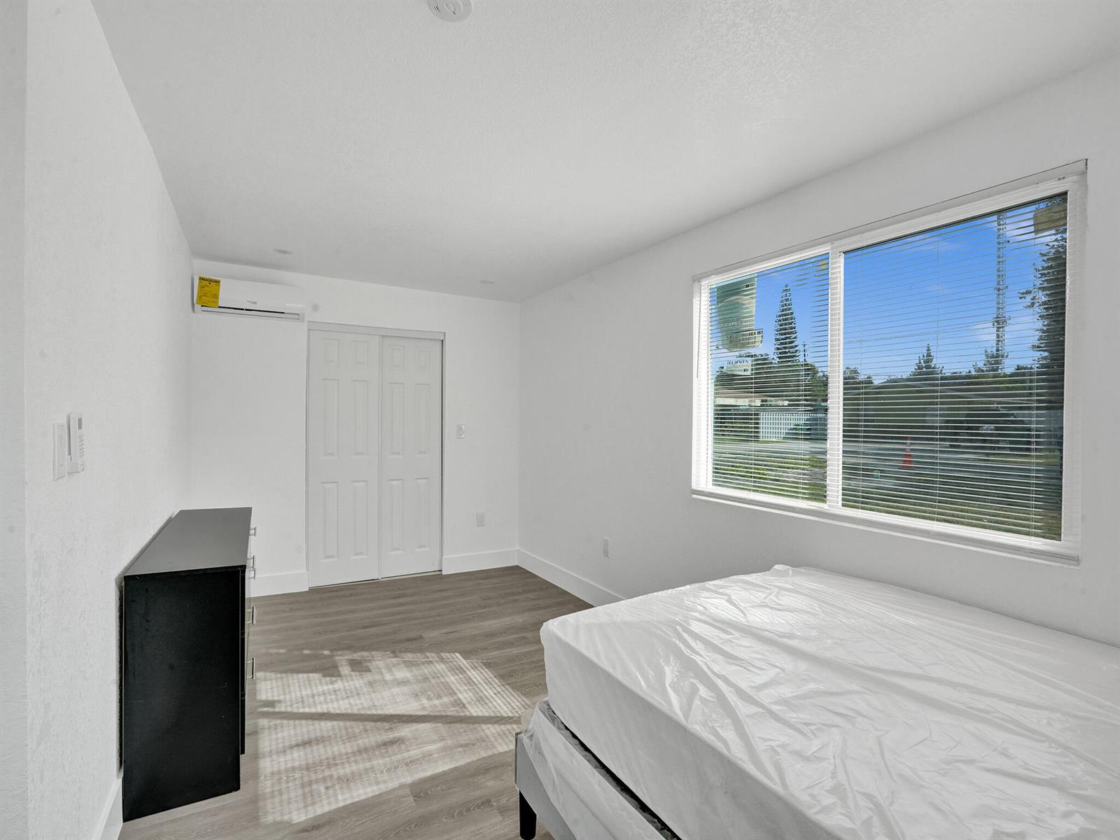 6143 4 / 3 1388 sq. ft. $ 2026-06-20 0 Photo