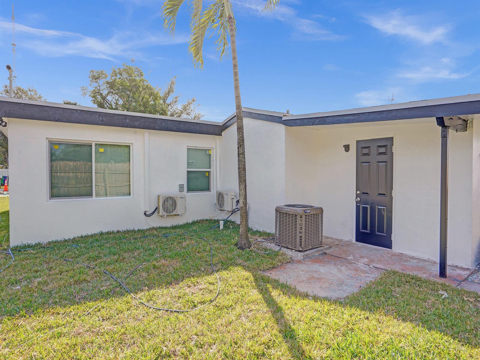 6143 4 / 3 1388 sq. ft. $ 2026-06-20 0 Photo