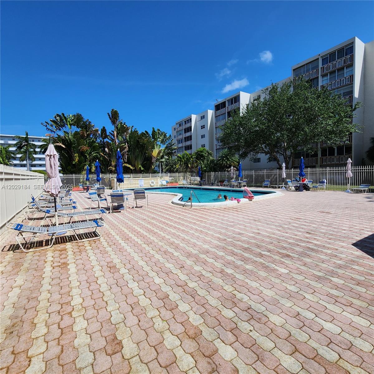 Photo of 900 12th Ave #406, Hallandale Beach, Florida, 33009 -