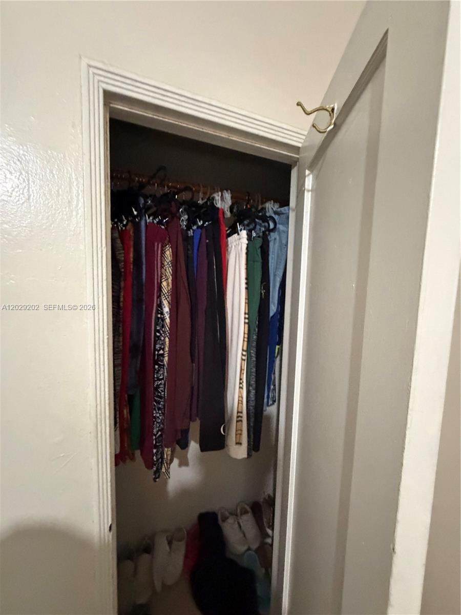 See details / 2747 sq. ft. $ 2026-08-04 0 Photo