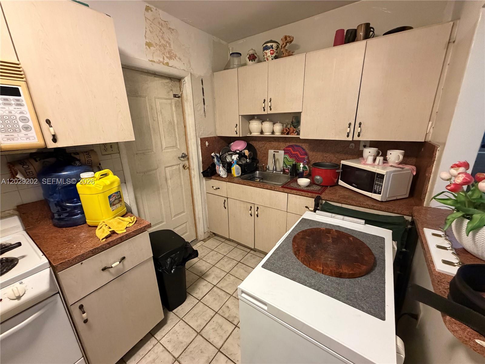 See details / 2747 sq. ft. $ 2026-08-04 0 Photo