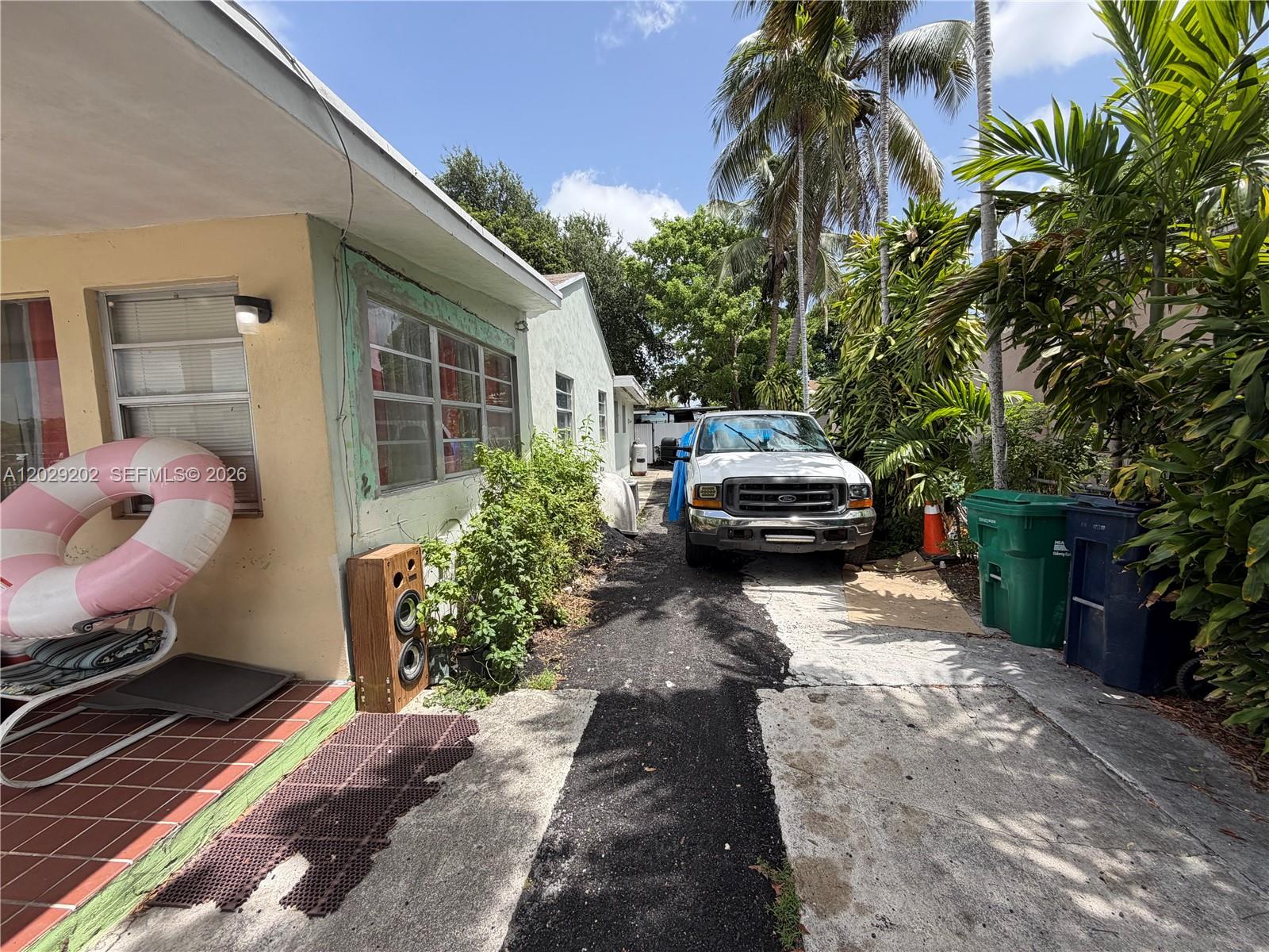 See details / 2747 sq. ft. $ 2026-08-04 0 Photo