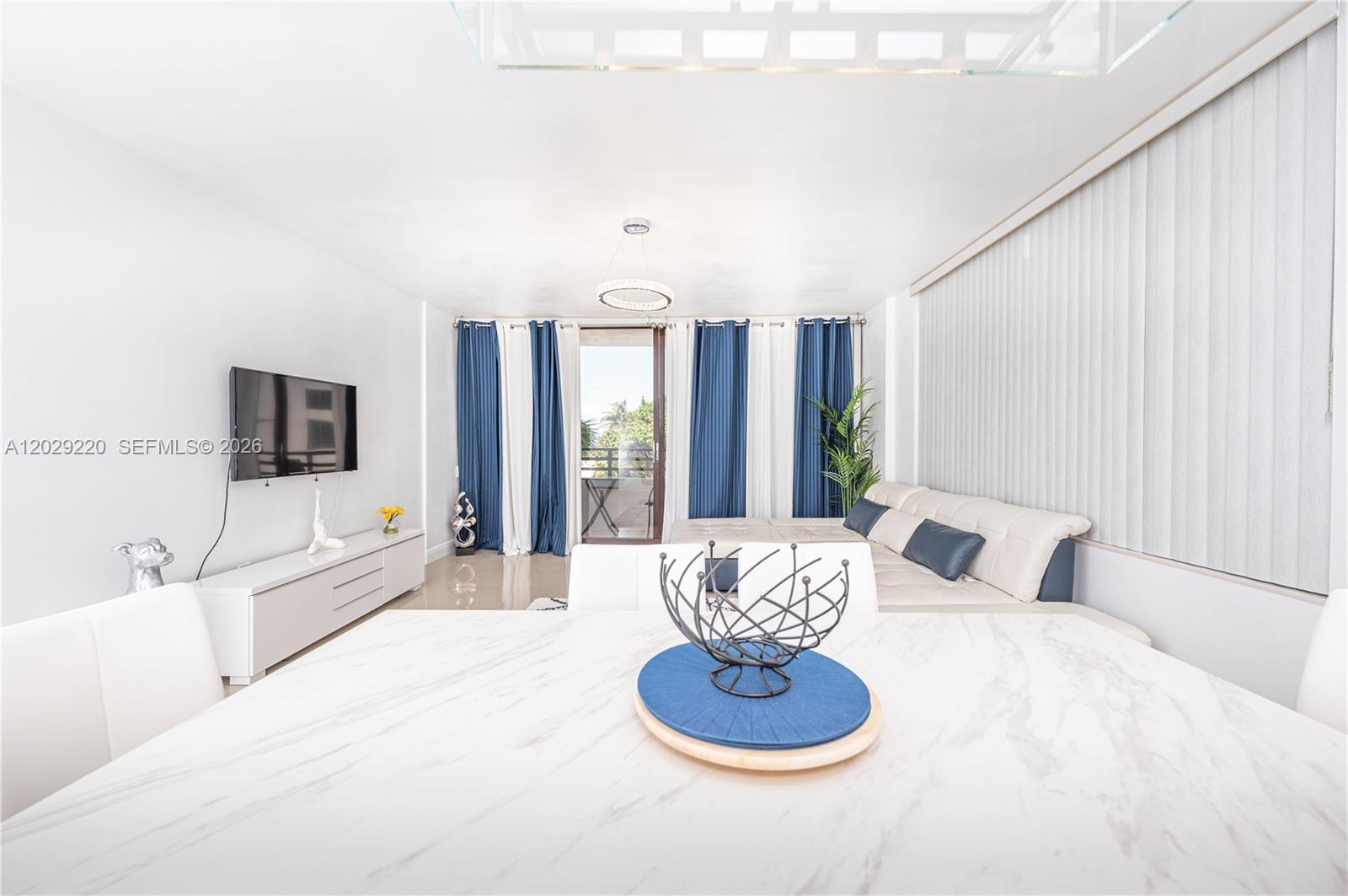 Photo of 3505 Ocean Dr  #221, Hollywood, Florida, 33019 - Dining Table