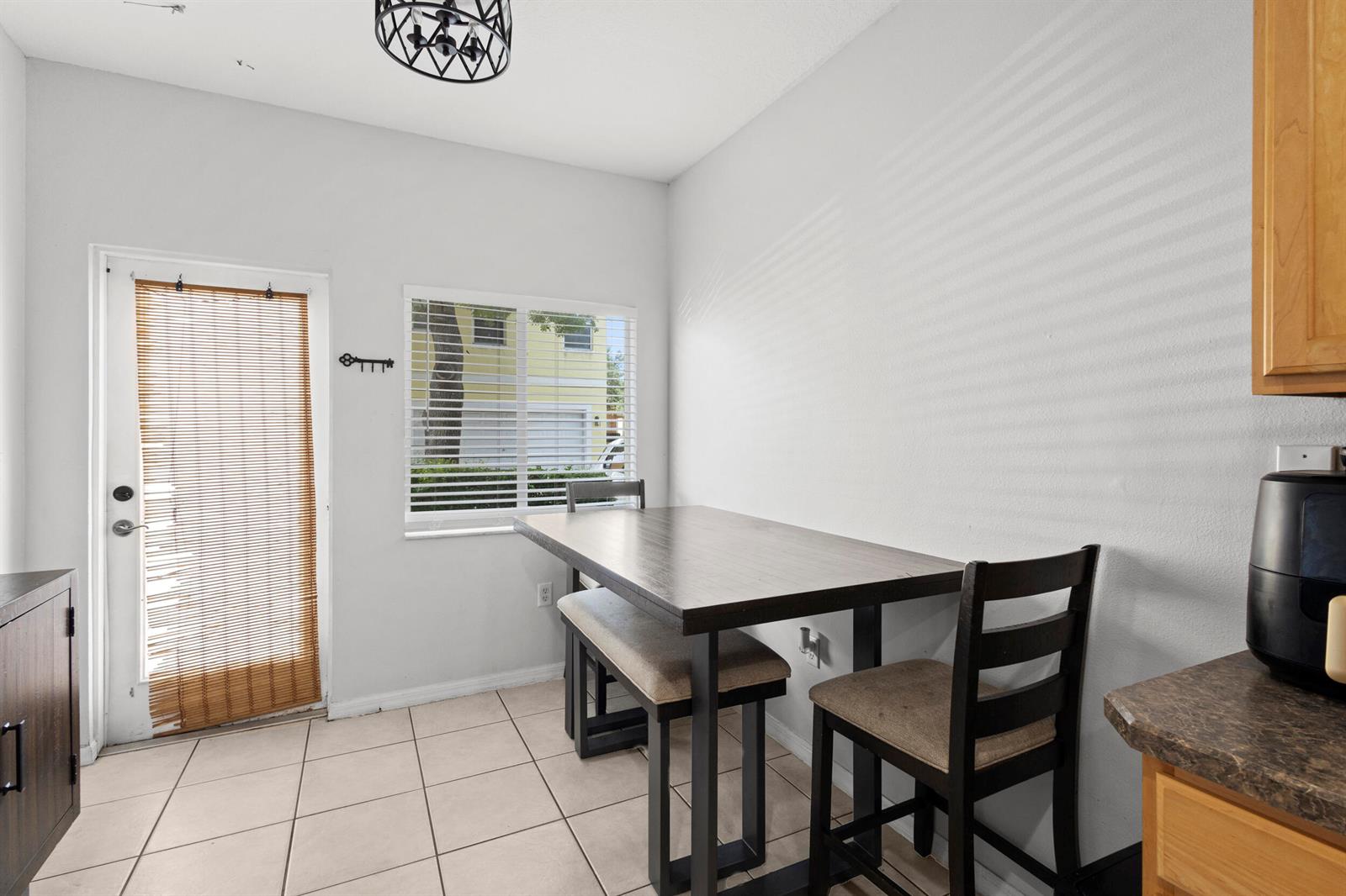 Ver detalles 2148 2 / 1350 sq. ft. $ 2026-06-20 0 foto