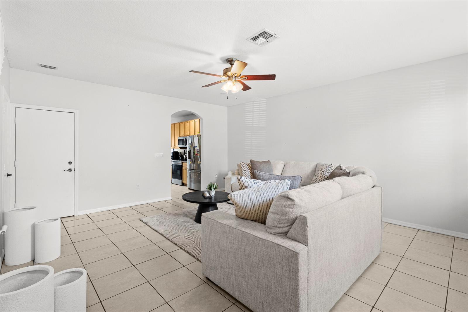 Ver detalles 2148 2 / 1350 sq. ft. $ 2026-06-20 0 foto