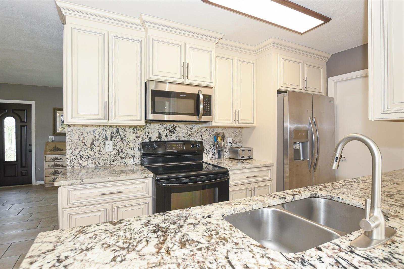 610 2 / 2 954 sq. ft. $ 2026-06-20 0 foto